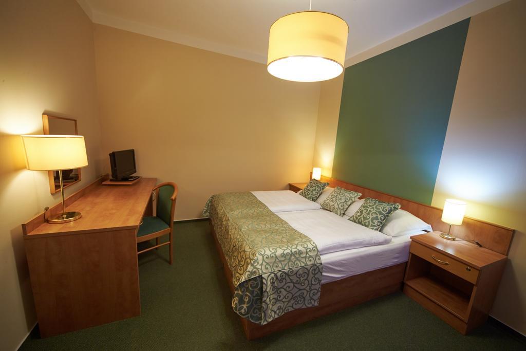 Hotel Bily Jednorozec Třeboň 外观 照片